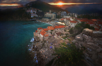 Черногория отменила 90-дневный безвизовый режим для российских туристов