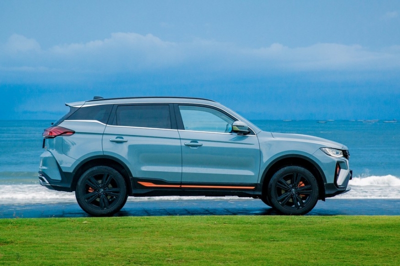 Грядёт Geely Atlas нового поколения: скорее всего, родня флагманского Monjaro