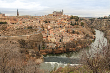 В Испании отменят масочный режим на улице